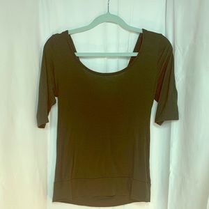 5/$40 SALE Low back knot top